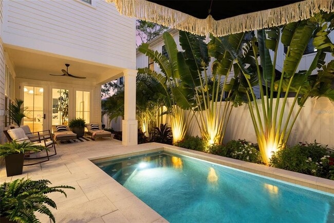 Building Photo - 321 12th Ave NE