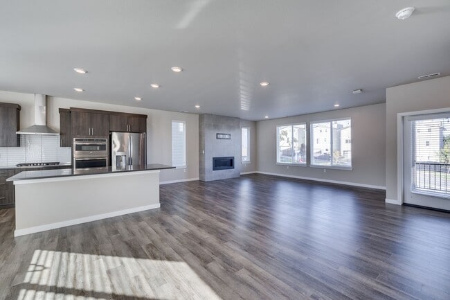 Building Photo - Stunning 4-Bedroom Home in Otani Gardens –...