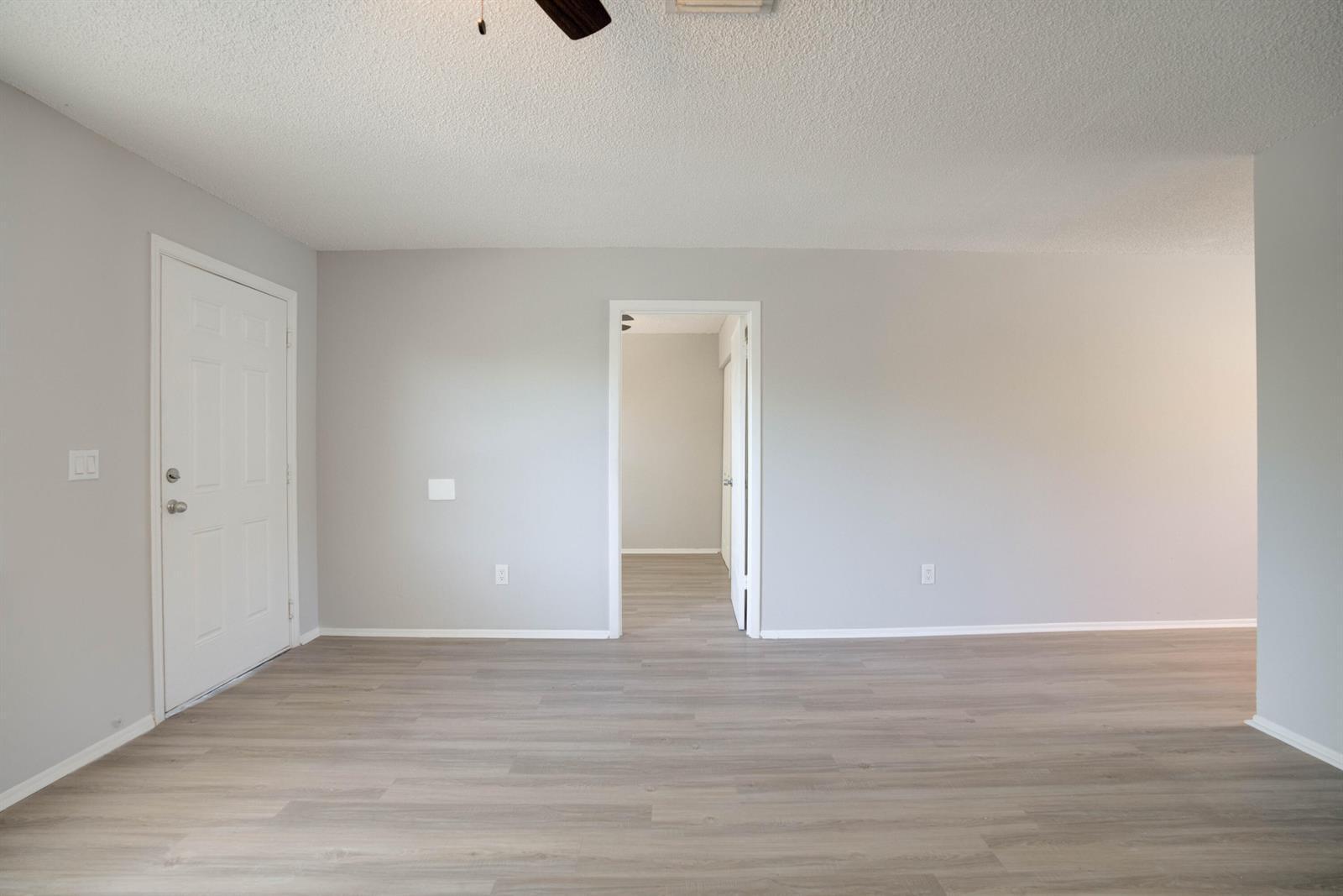 Building Photo - 6590 Jupiter Gardens Blvd