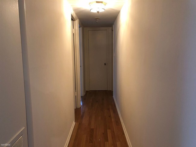 Building Photo - 606 Cooper Landing Rd