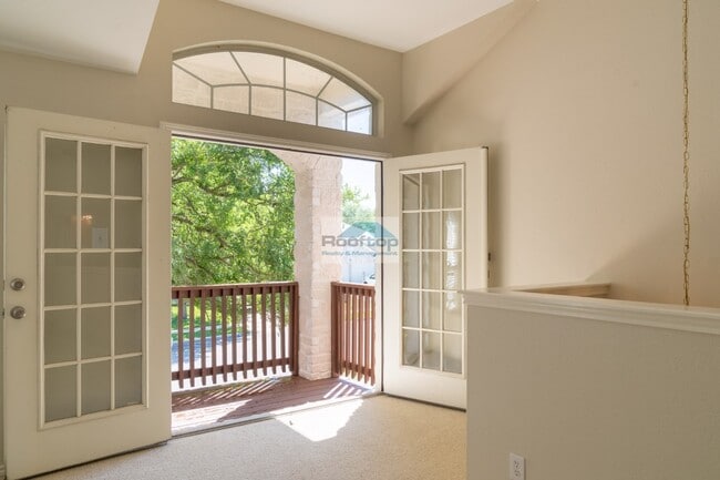 Building Photo - 233 Cordero Dr