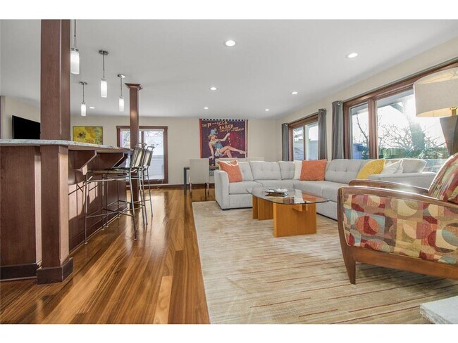 Building Photo - 139 Otis Avenue