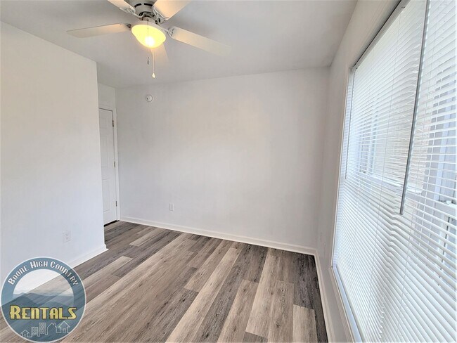 Building Photo - 186 Grandfather Farms Rd