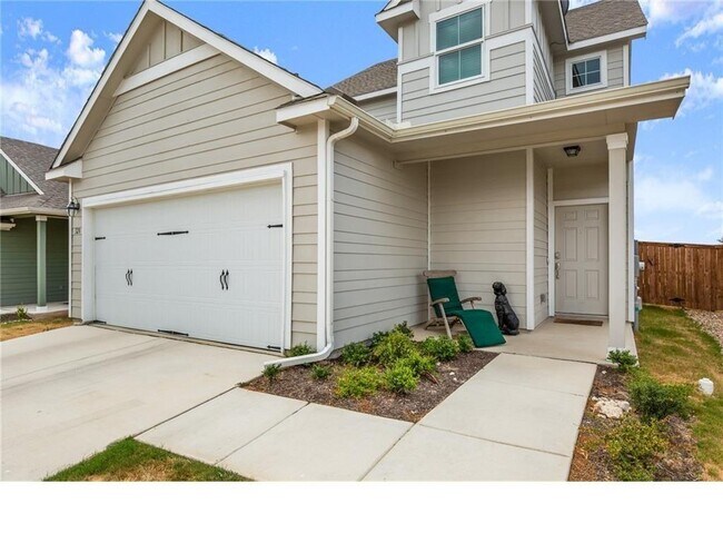 Building Photo - 328 Majestic Cedar Ct