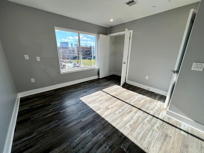 Building Photo - 623 N 36th St