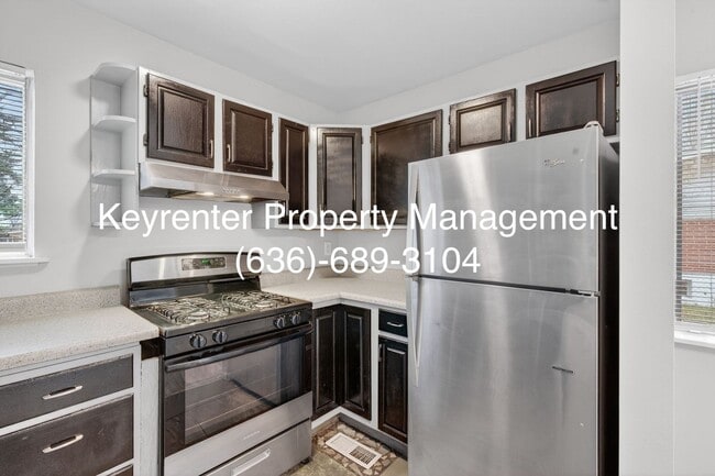 Building Photo - Updated 3-Bedroom Home with Fenced Yard in Florissant