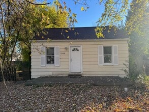 Building Photo - Perfect ranch in great Farmington hills ne...