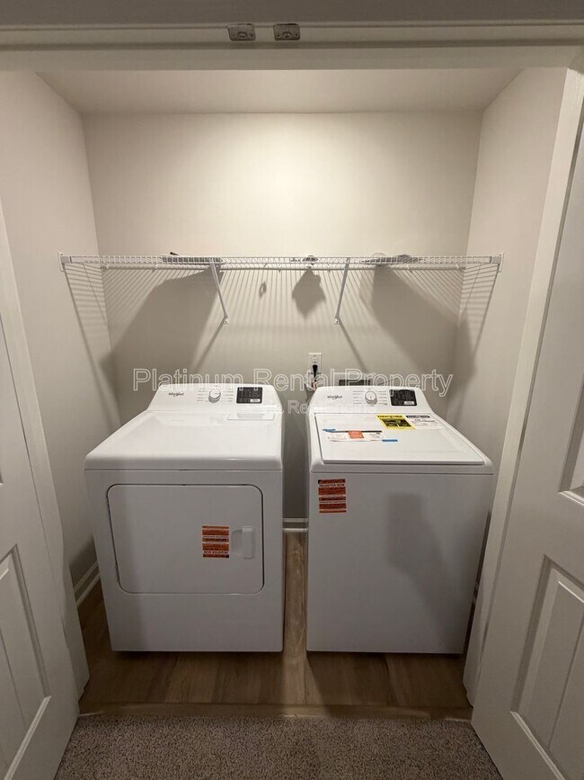 Building Photo - 46 Rustin Rdg