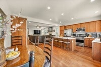 Building Photo - FULLY FURNISHED home with all utilities included and flexible lease options available.