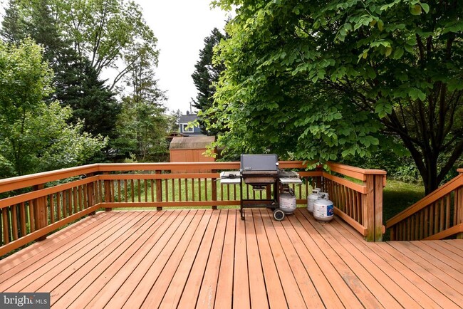 Building Photo - 6246 22nd Rd N