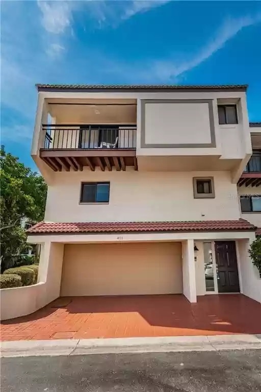 Building Photo - 240 Windward Passage