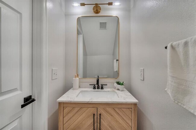 Building Photo - 2801 Lido Key Ct
