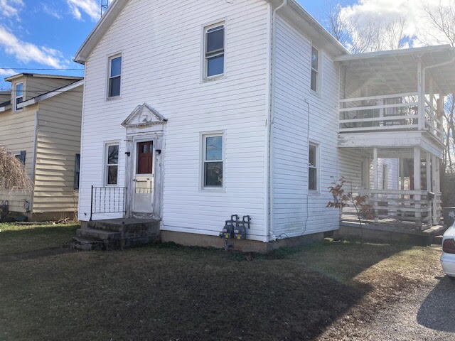 Building Photo - 2 Bedroom Apartment