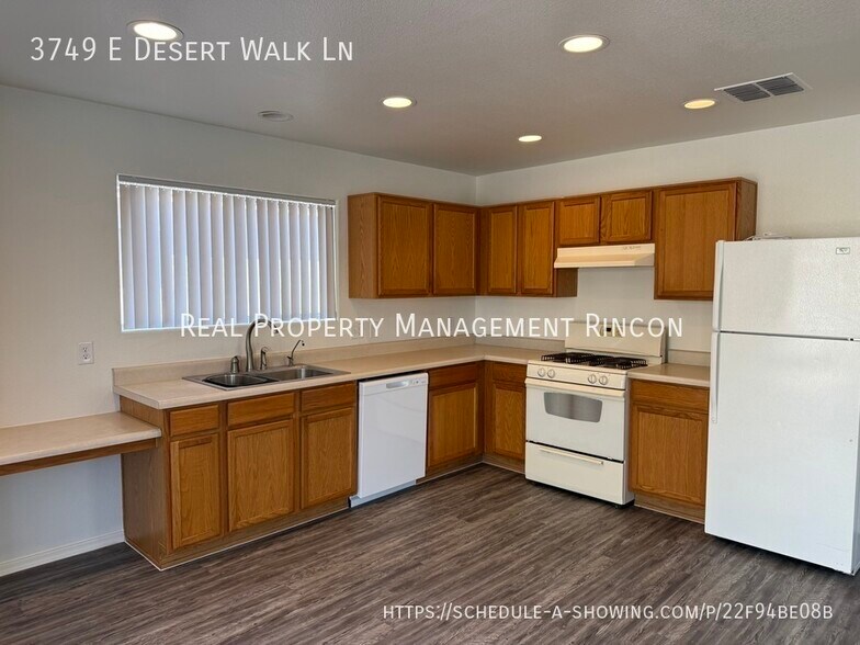 Building Photo - 3749 E Desert Walk Ln