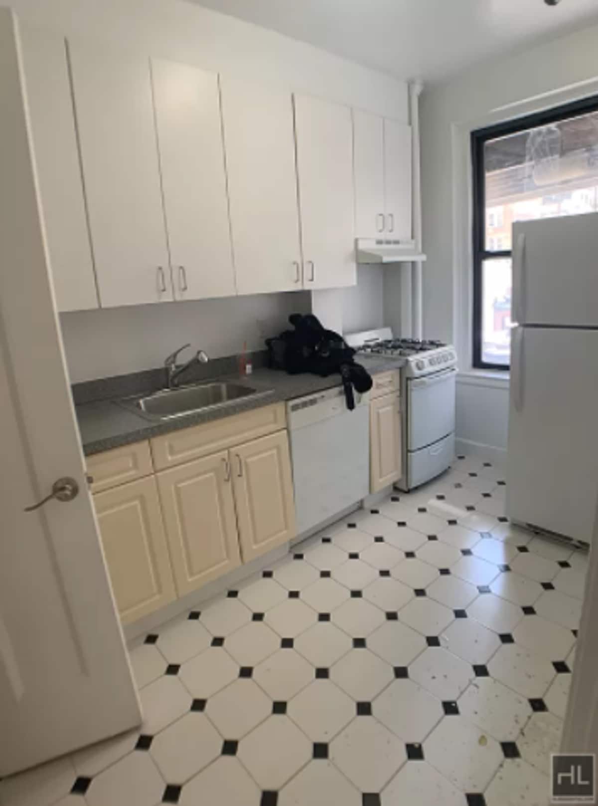 Building Photo - West 55th Street