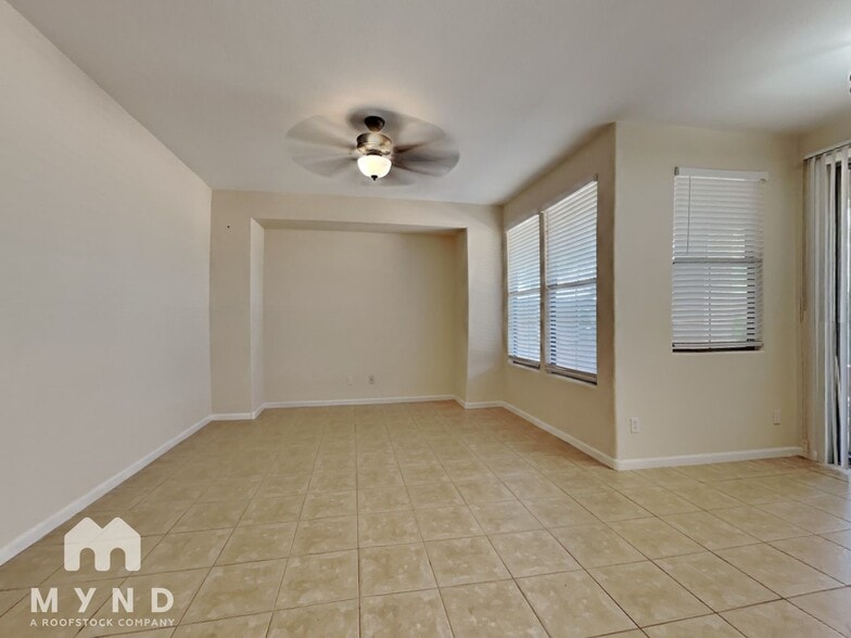 Building Photo - 13514 W Cypress St
