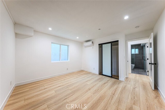 Building Photo - 1527 S Carmelina Ave