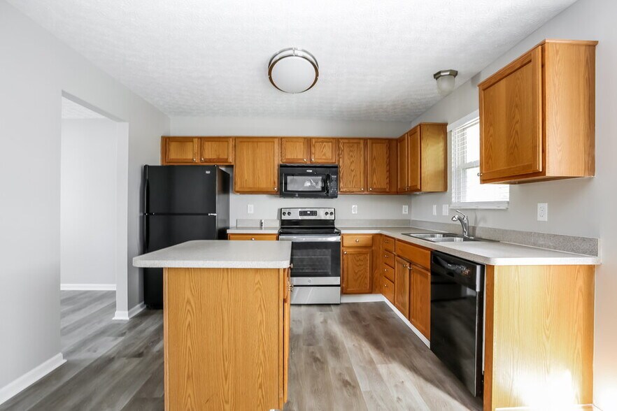 Building Photo - 5369 Shotgun Dr