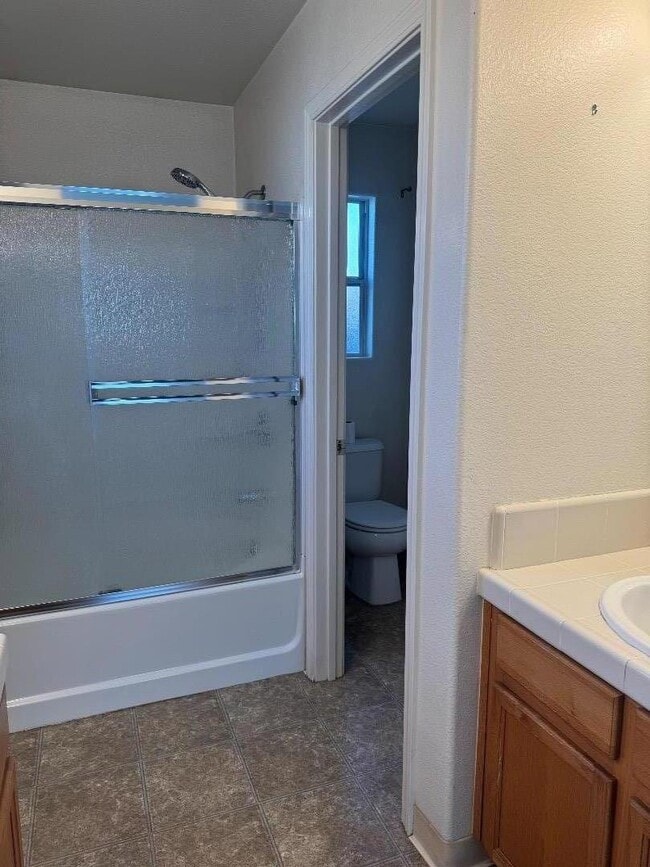 Building Photo - 624 Gardenia Pl