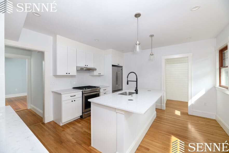 Building Photo - 159 Corey St