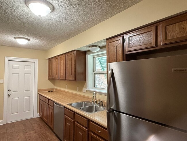 Building Photo - Lake Village Brick Rancher