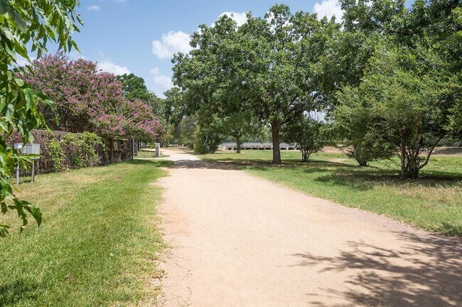 Building Photo - 12931 Marimba Trail