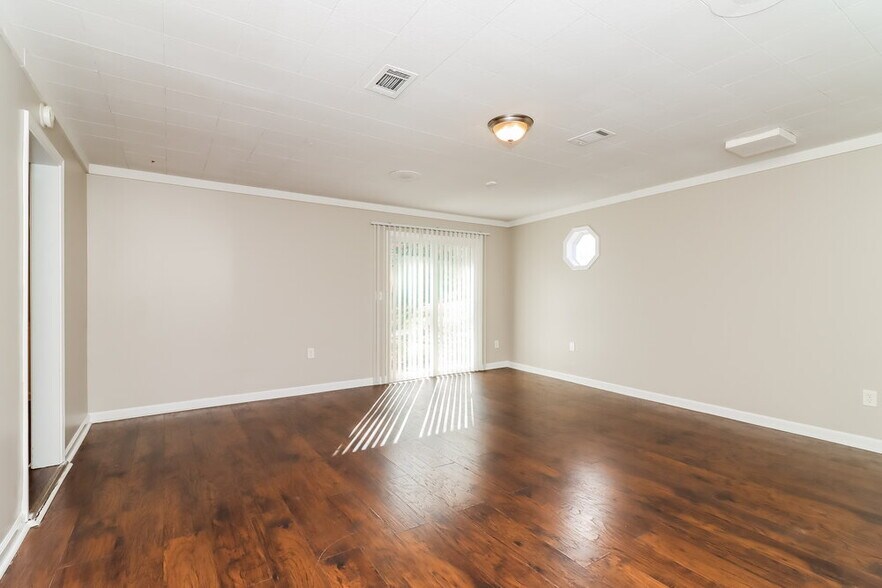 Building Photo - 3244 Stone Ct