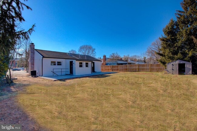 Building Photo - 106 North St NE