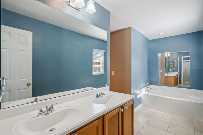 Building Photo - 965 Welch Hill Cir