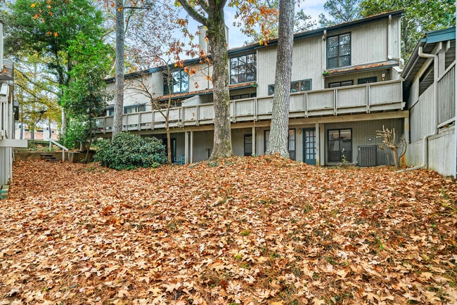 Building Photo - 670 Highland Ct