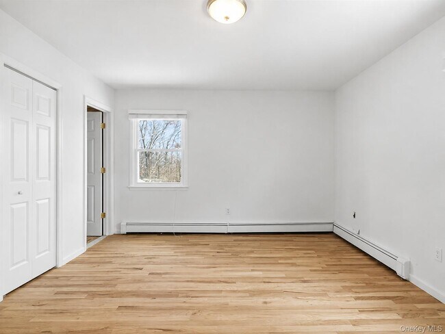 Building Photo - 1618 Morningview Dr
