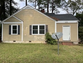 Building Photo - 1105 11th Ave