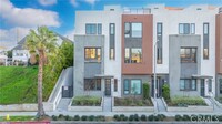 Building Photo - 273 W 8th St