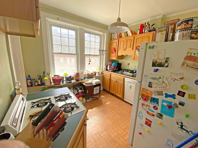 Building Photo - 2031 Commonwealth Ave