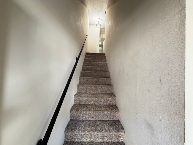 Building Photo - 4115 Hilaria Way