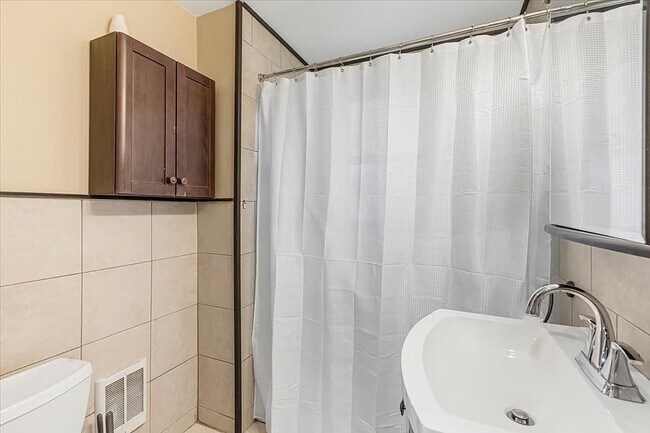 Building Photo - 59 Coral Ave