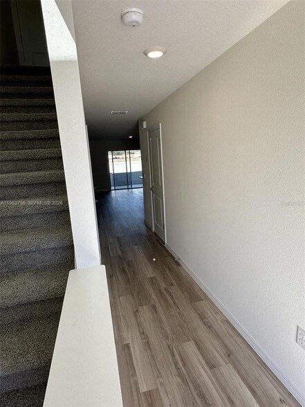 Building Photo - 8194 SW 67th Ave