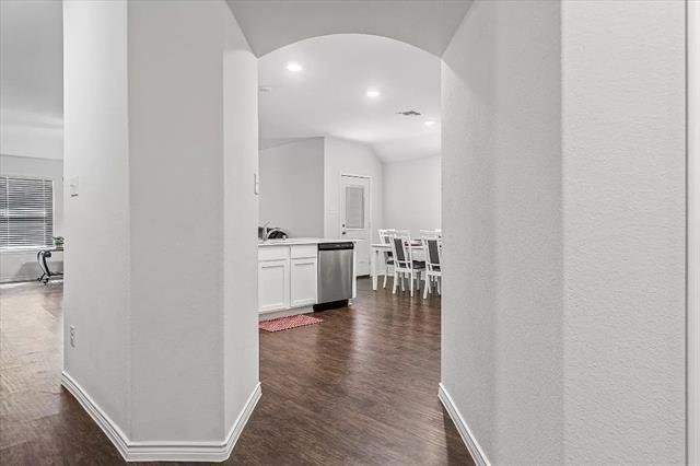 Building Photo - 208 Sunny Corner Rd