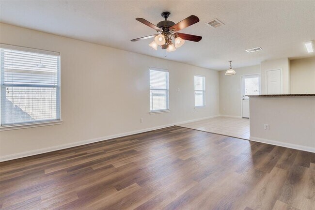 Building Photo - 26918 Graybill Ct