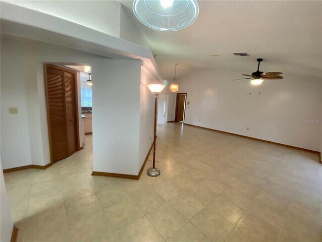 Building Photo - 8201 Rhanbuoy Rd