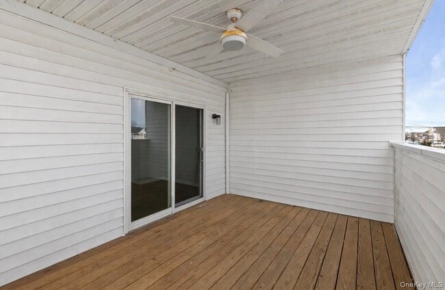 Building Photo - 616 E Broadway