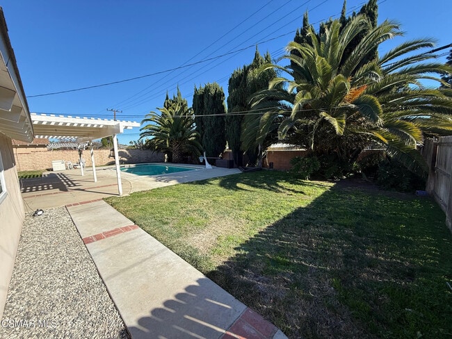 Building Photo - 216 Virginia Dr