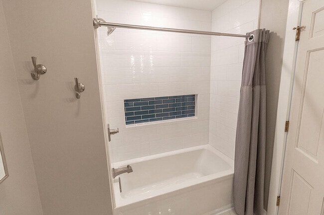 Building Photo - 2500 Bluff Blvd