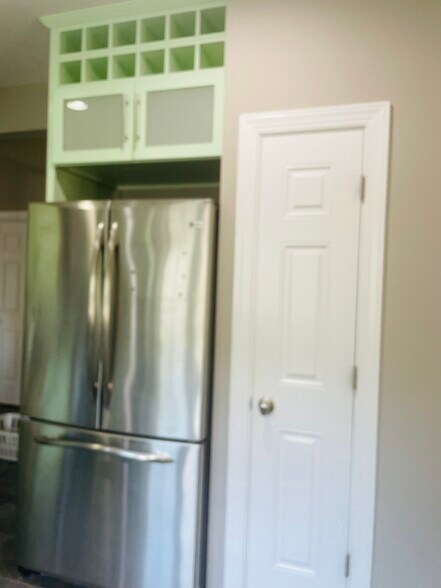 Building Photo - 5670 Honey Locust Dr