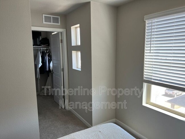 Building Photo - 9606 Timberlake Loop