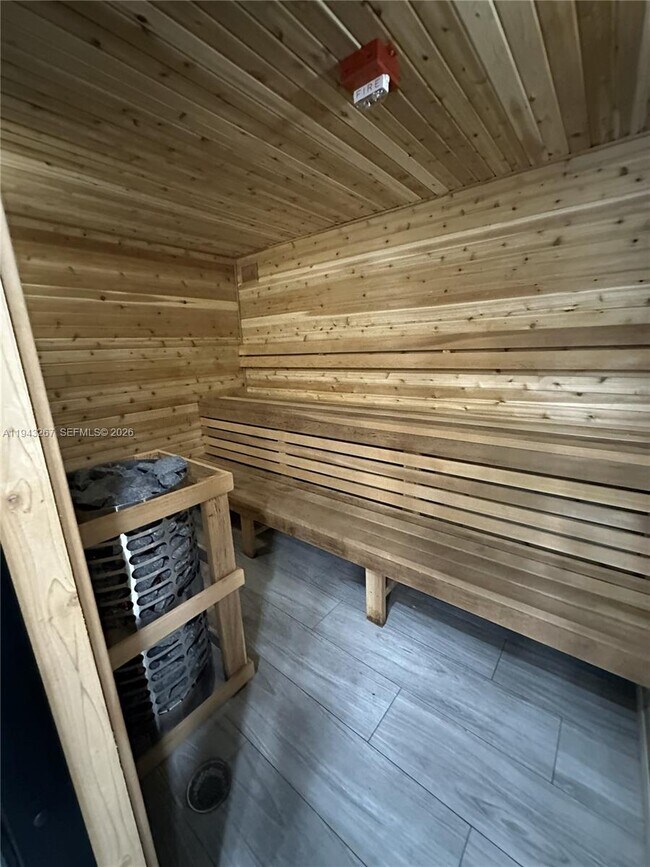 Building Photo - 17021 N Bay Rd