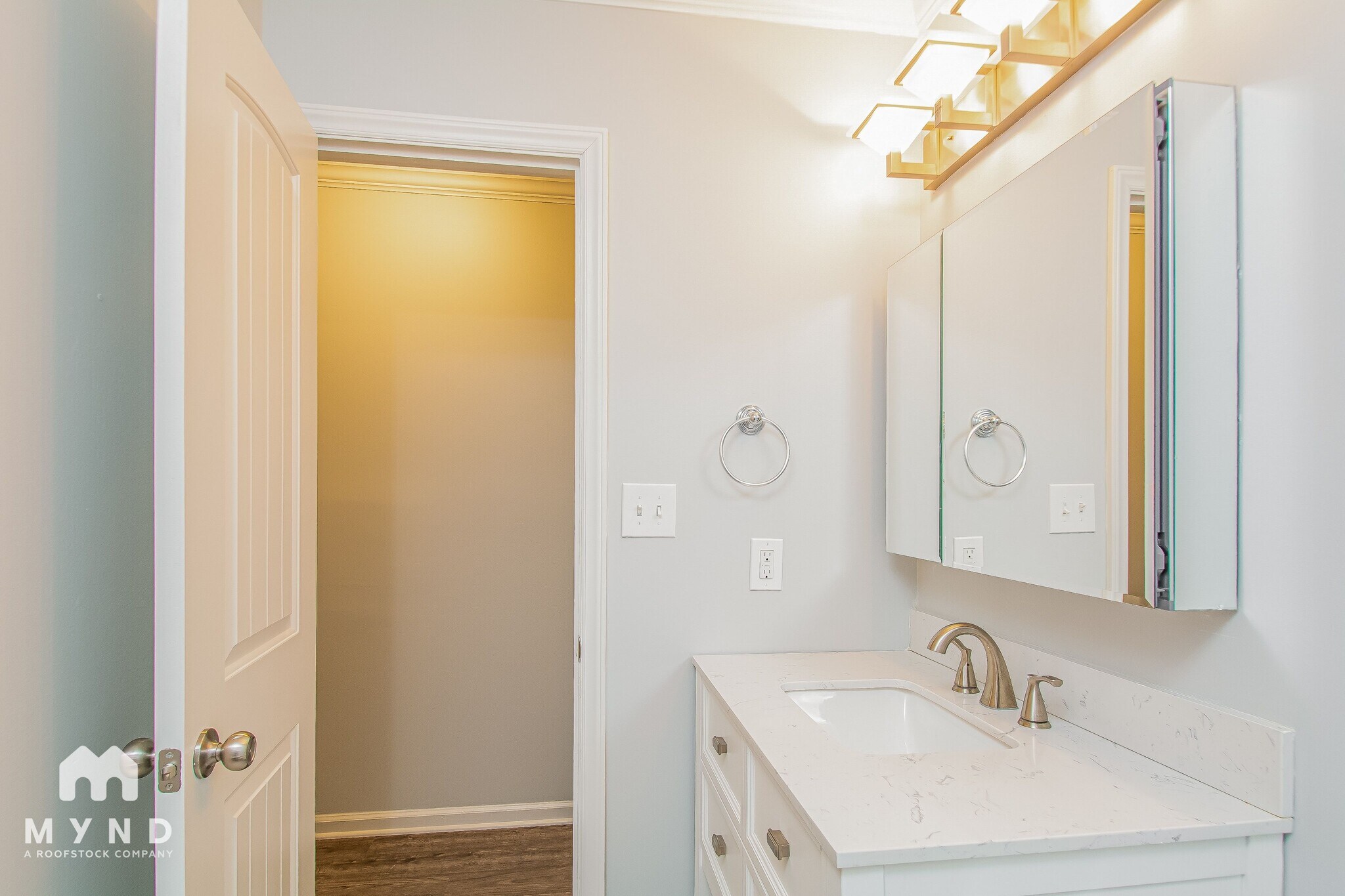 Building Photo - 2301 Charles St