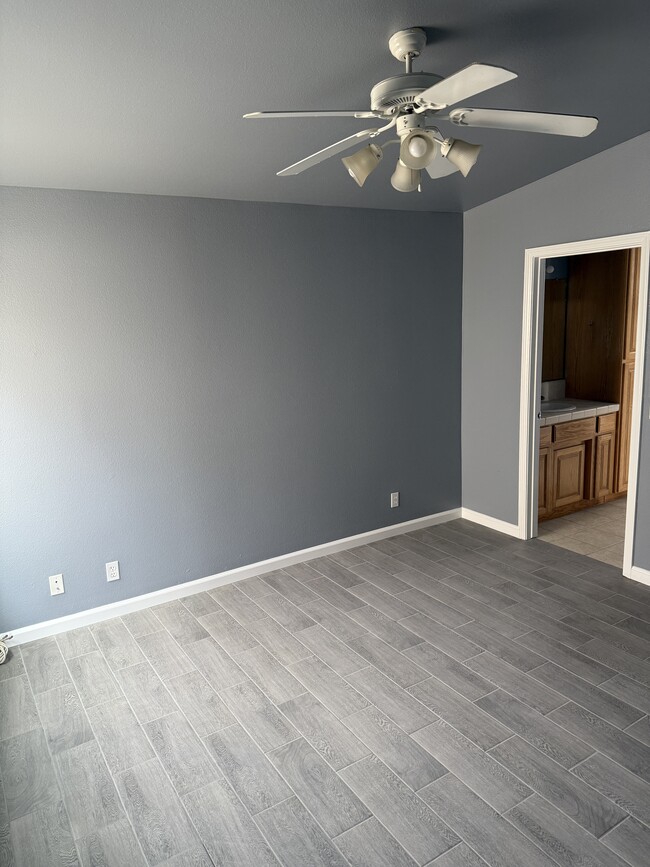 Building Photo - 2716 Main St