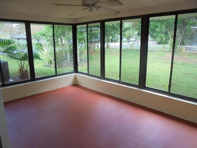 Building Photo - 5033 Lords Ave