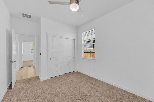 Building Photo - 149 Filifera Ct